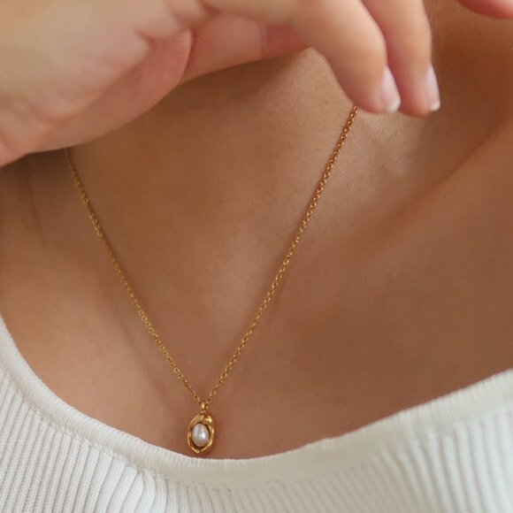 NEW 18K Gold Plated Fresh Water Pearl Necklace - Picture 2 of 9